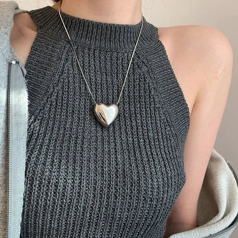 European and American Hip Hop Simple Metal Peach Heart Pendant